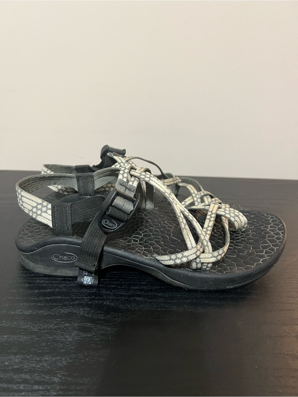 Yampa Chaco Sandals sz10 Gray/Beige